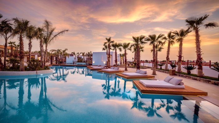 Luxury hotel and resort collection